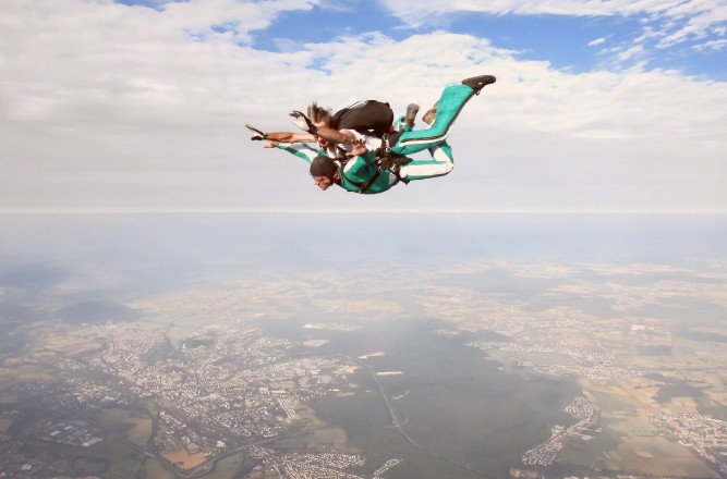 Fundraise - Skydive